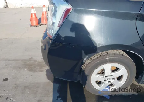 2011 Toyota Prius Three from USA, damaged, VIN JTDKN3DU0B5335368